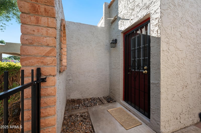 1172 Cochise Dr, Phoenix, AZ 85020