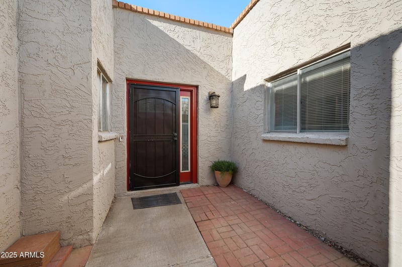 1172 Cochise Dr, Phoenix, AZ 85020