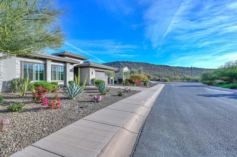11722 W Creosote Dr, Peoria, AZ 85383