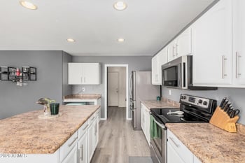 11737 Robin Dr, Sun City, AZ 85373