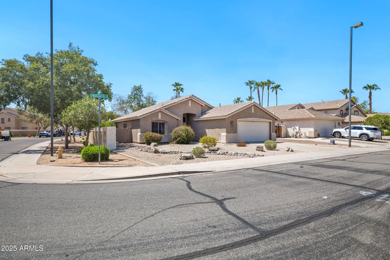 1174 Nielson St, Gilbert, AZ 85296
