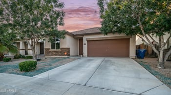 11742 Chase Ln, Avondale, AZ 85323