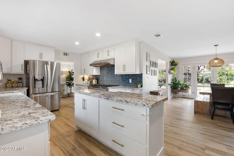 118 E Kaler Dr, Phoenix, AZ 85020