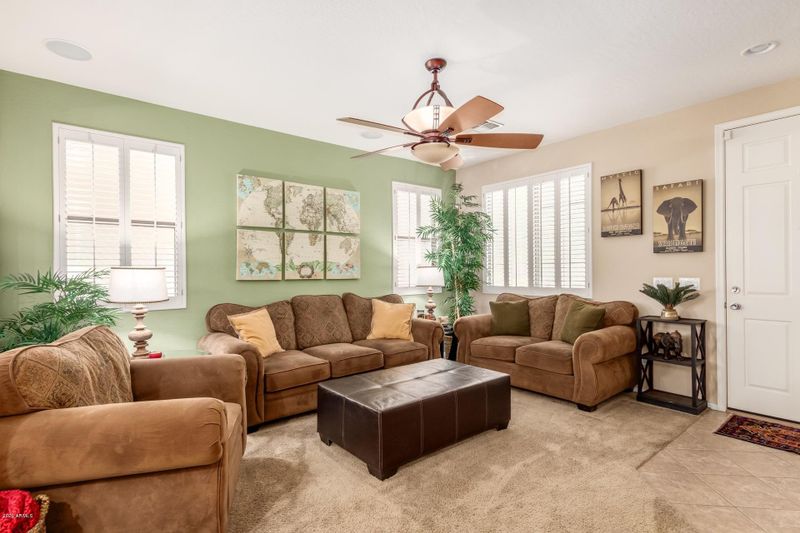 118 E Palomino Dr, Gilbert, AZ 85296