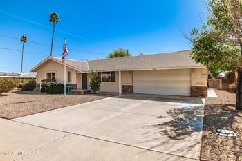 11801 Coggins Dr, Sun City, AZ 85351
