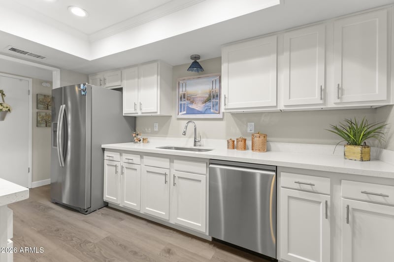 11801 N Hacienda Dr, Sun City, AZ 85351
