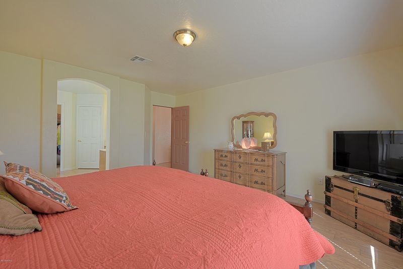 11801 S 46th St, Phoenix, AZ 85044
