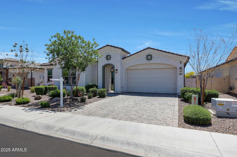 11807 Parkway Ln, Avondale, AZ 85323