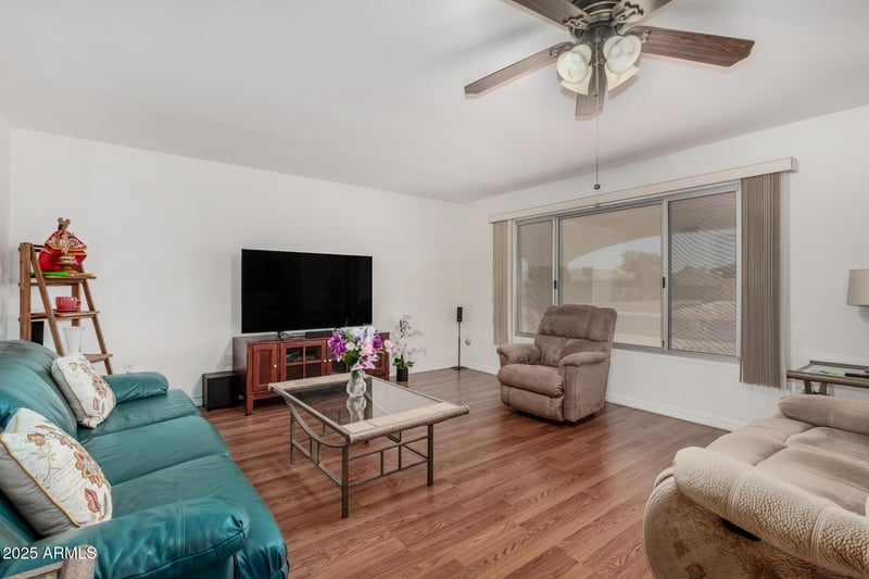 11807 Sun Valley Dr, Sun City, AZ 85351