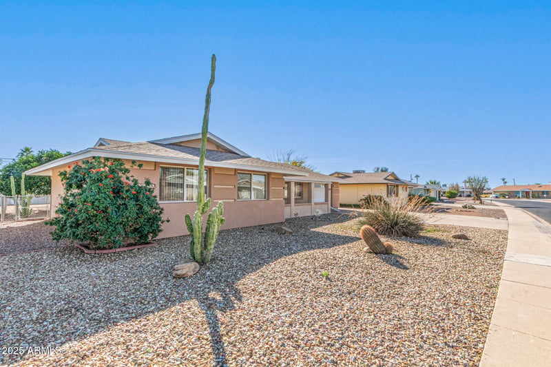 11811 N Desert Hills Dr W, Sun City, AZ 85351