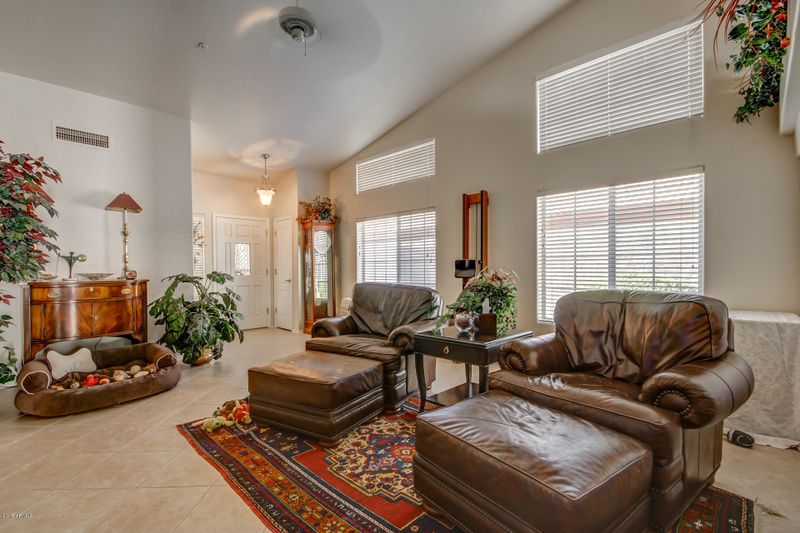 11814 E Becker Ln, Scottsdale, AZ 85259