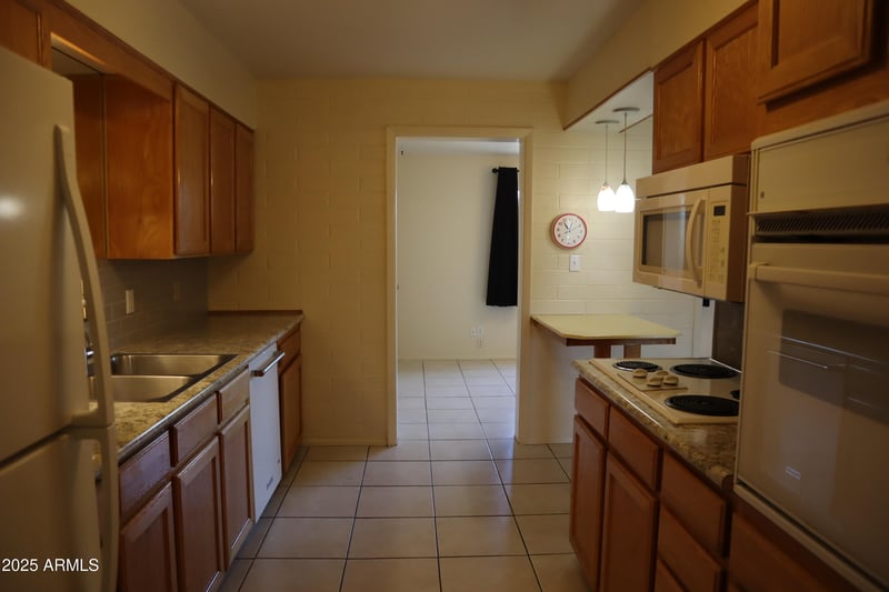 11815 Hillcrest Dr, Sun City, AZ 85351