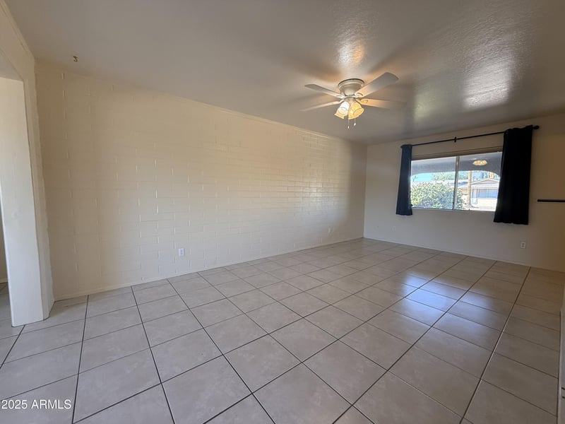 11815 Hillcrest Dr, Sun City, AZ 85351