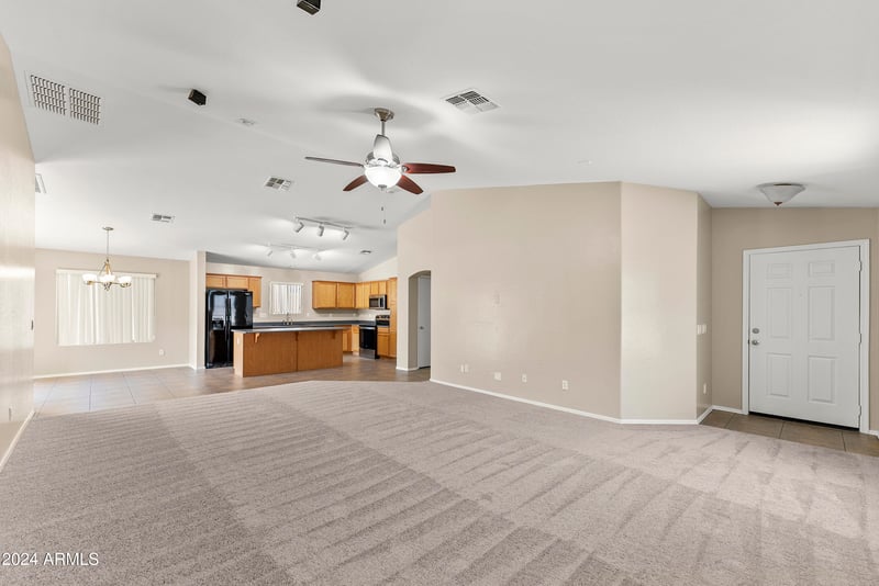 11817 Mauna Loa Ln, El Mirage, AZ 85335