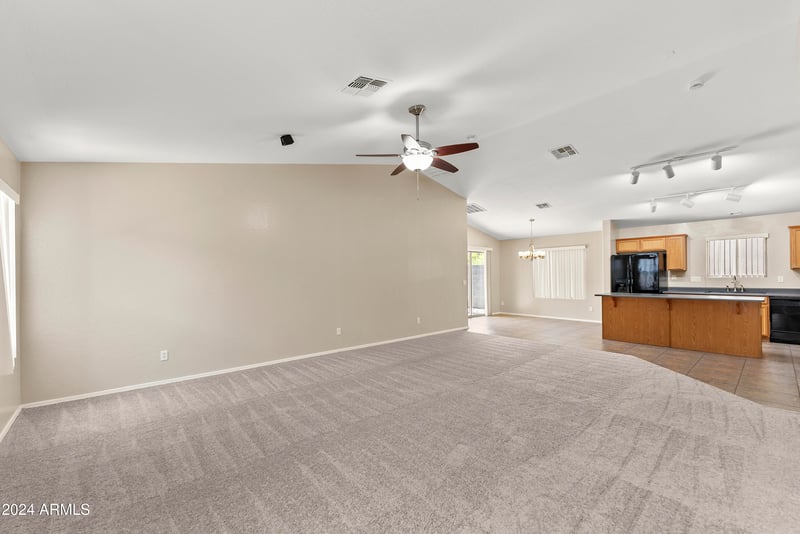 11817 Mauna Loa Ln, El Mirage, AZ 85335