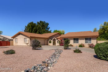 11818 56th Ave, Glendale, AZ 85304