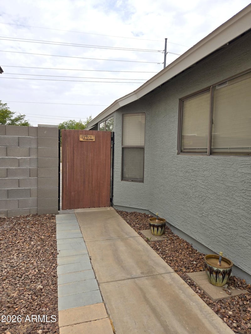 11819 N 75th Dr, Peoria, AZ 85345
