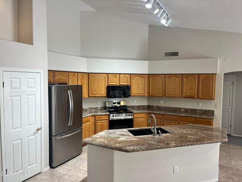 1182 Harrison St, Gilbert, AZ 85295