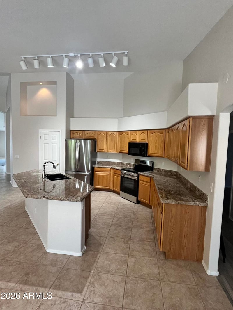1182 Harrison St, Gilbert, AZ 85295