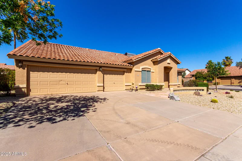 1182 Harrison St, Gilbert, AZ 85295