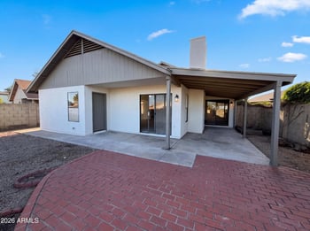 11820 66th Dr, Glendale, AZ 85304