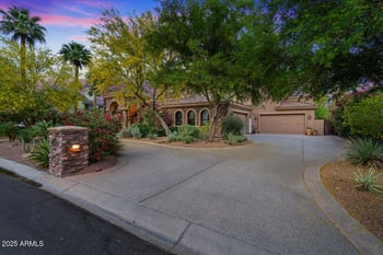 11821 S Tuzigoot Ct, Phoenix, AZ 85044