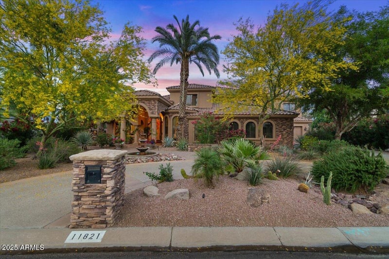 11821 S Tuzigoot Ct, Phoenix, AZ 85044