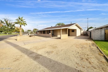 11825 114th Ave, Youngtown, AZ 85363