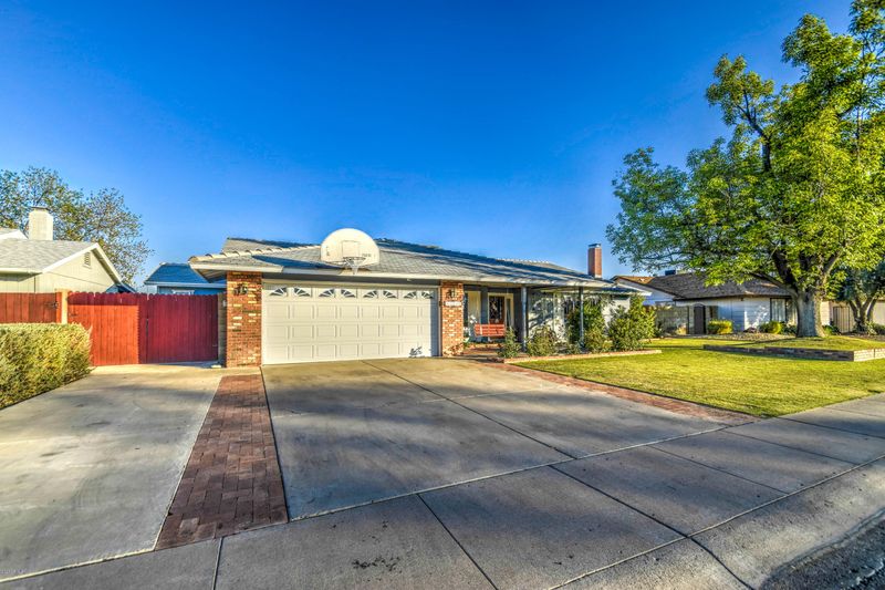 11825 S Ki Rd, Phoenix, AZ 85044