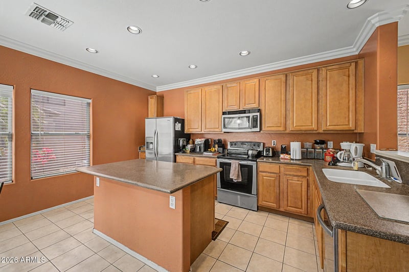 1183 Canyon Creek Dr, Gilbert, AZ 85295
