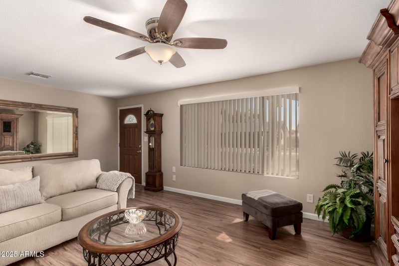 11830 Paiute St, Phoenix, AZ 85044