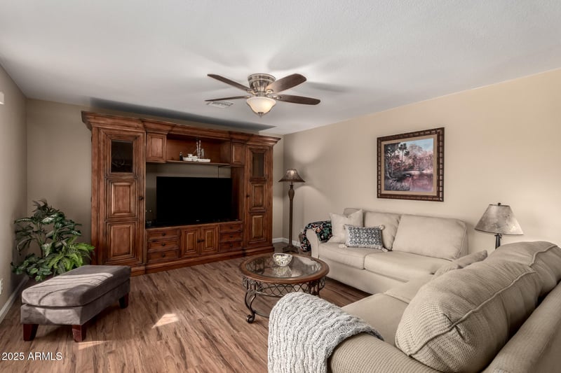 11830 Paiute St, Phoenix, AZ 85044