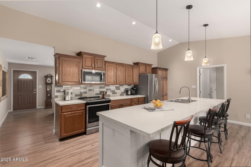 11830 Paiute St, Phoenix, AZ 85044