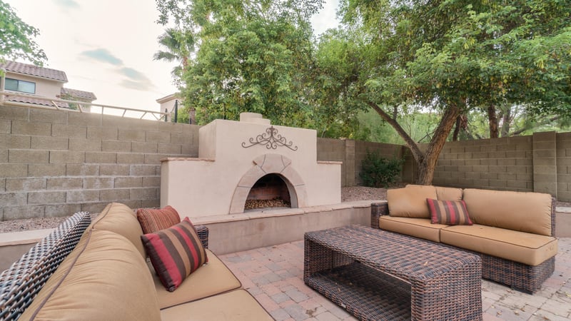 11832 S Warpaint Dr, Phoenix, AZ 85044