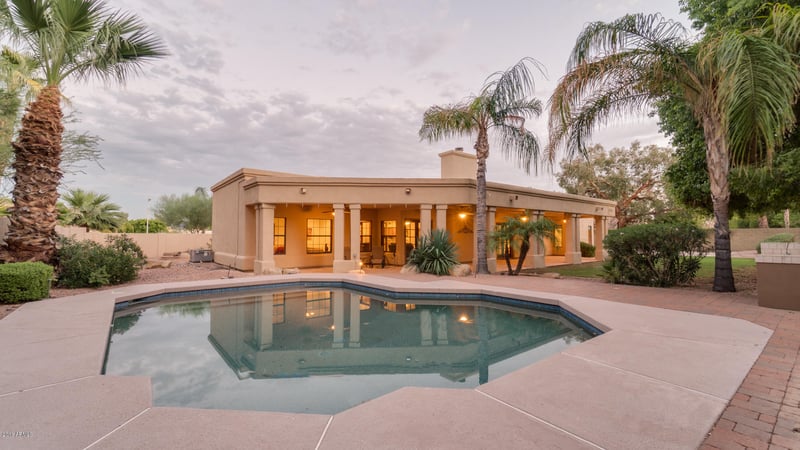 11832 S Warpaint Dr, Phoenix, AZ 85044