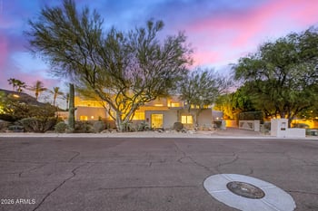 11833 Montezuma Ct, Phoenix, AZ 85044