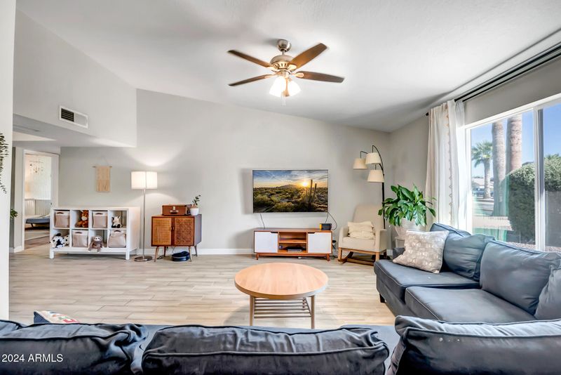 11836 N 45th Ave, Glendale, AZ 85304