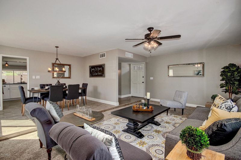 11836 S Eagleman Dr, Phoenix, AZ 85044