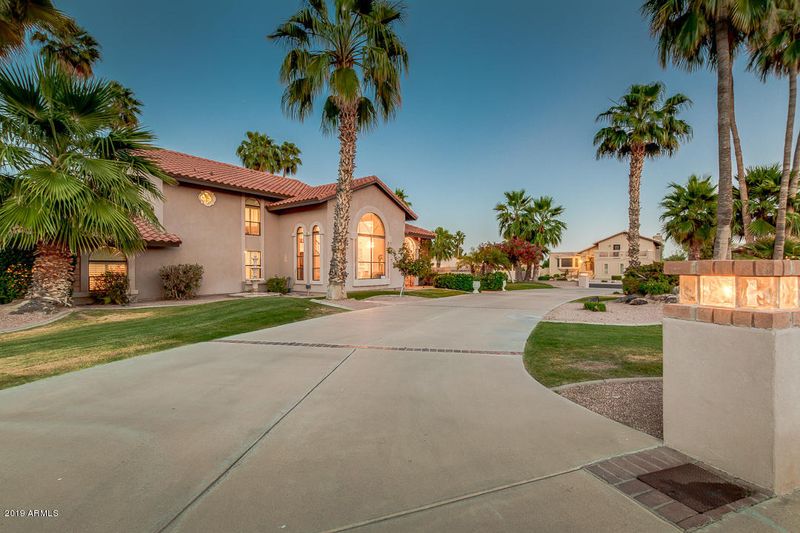 11837 S Tonalea Dr, Phoenix, AZ 85044