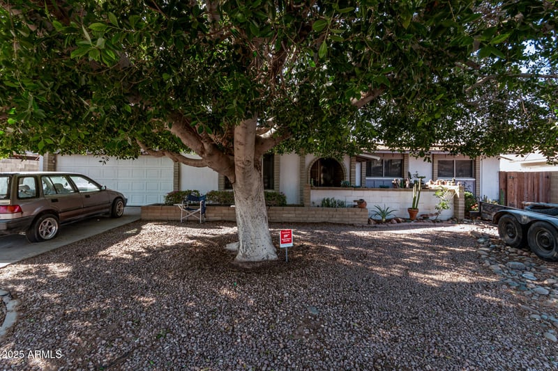 11840 49th Ave, Glendale, AZ 85304