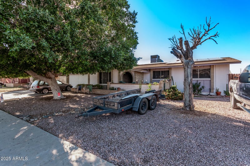 11840 49th Ave, Glendale, AZ 85304