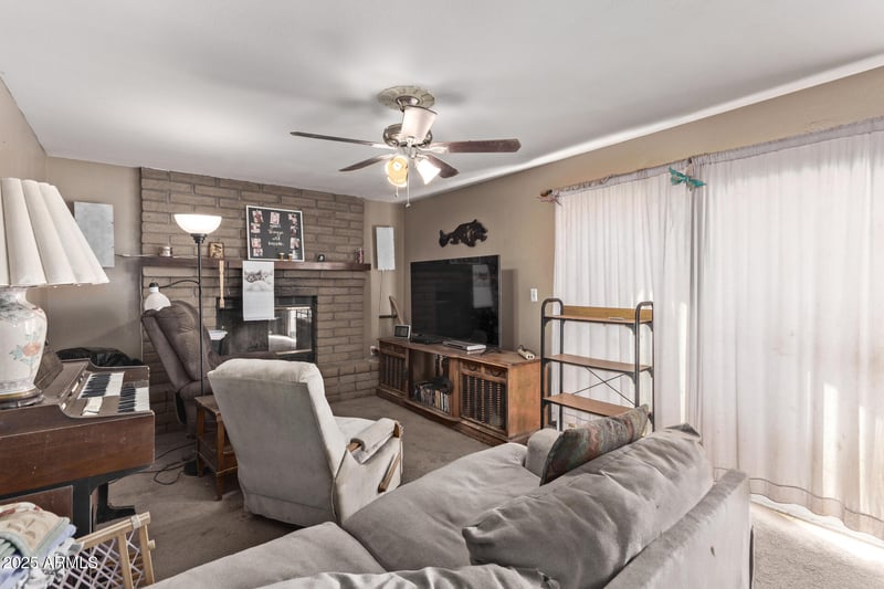 11840 49th Ave, Glendale, AZ 85304