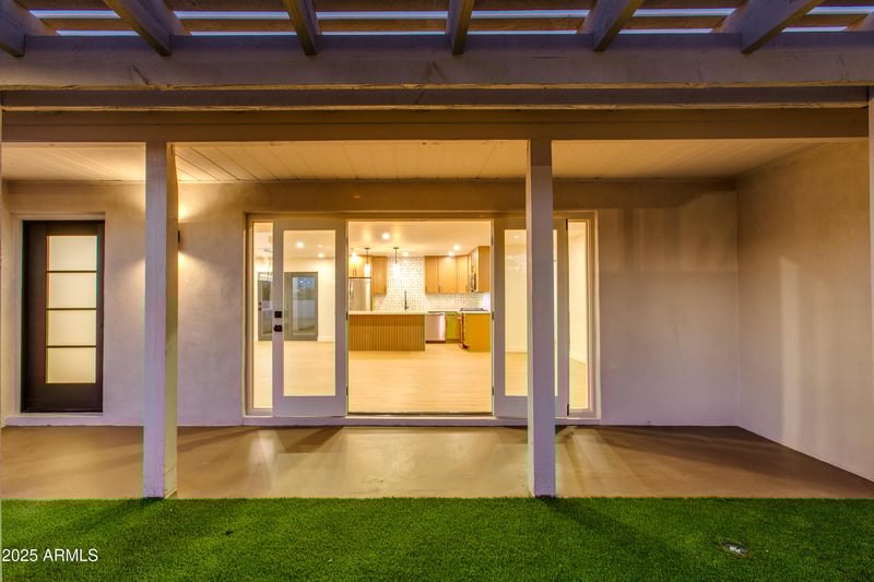 11841 24th St, Phoenix, AZ 85028