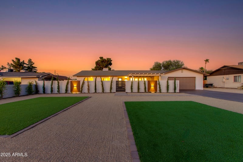 11841 24th St, Phoenix, AZ 85028