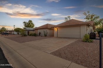 11850 S Half Moon Dr, Phoenix, AZ 85044