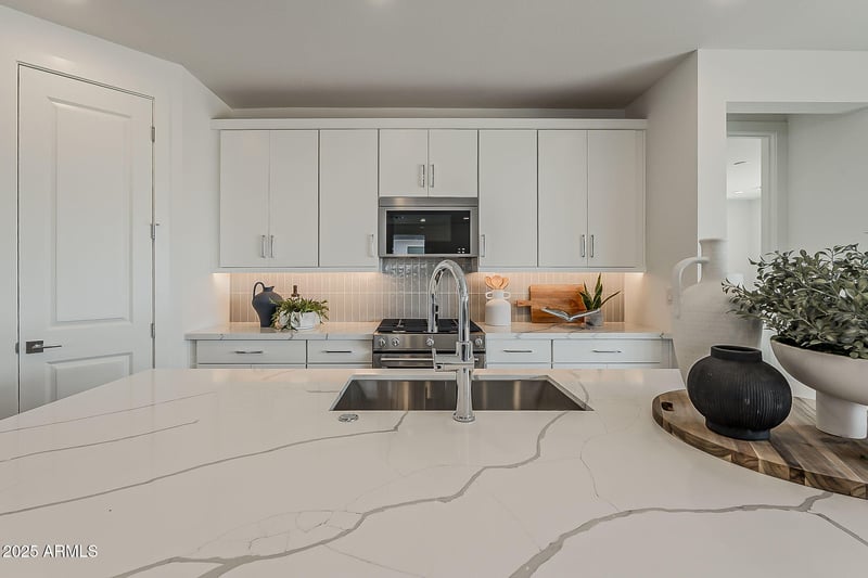 11857 Luckenbach St, Surprise, AZ 85388