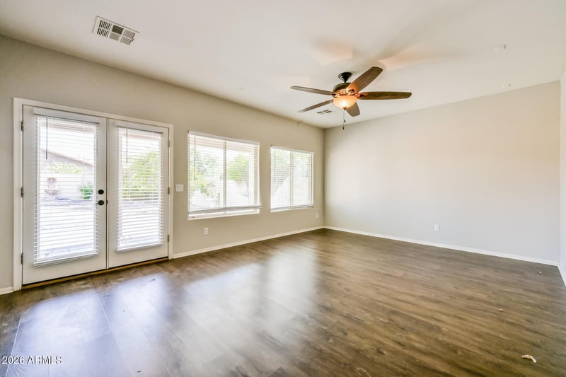 1186 Country Crossing Way, San Tan Valley, AZ 85143