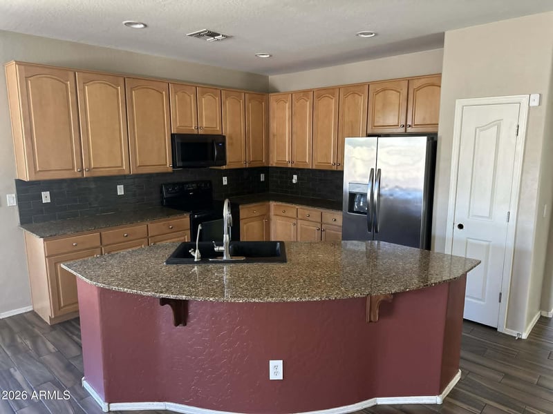 11864 W Monte Vista Rd, Avondale, AZ 85392