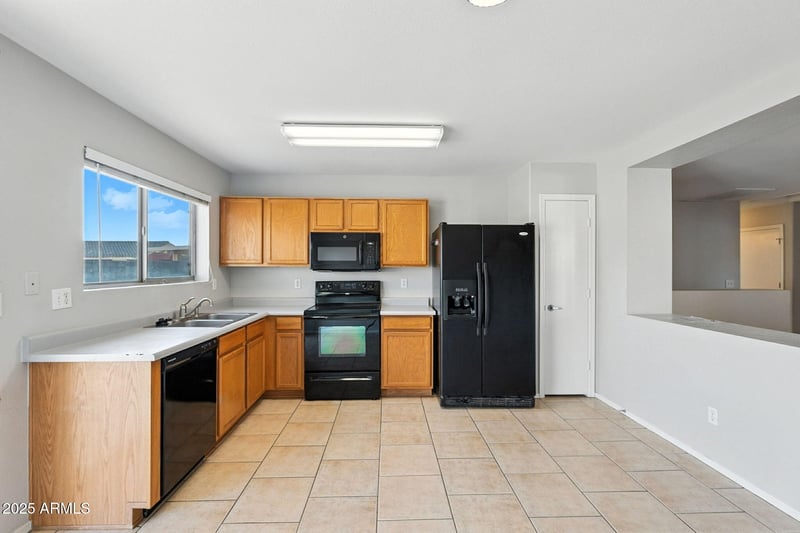11865 Edgemont Ave, Avondale, AZ 85392