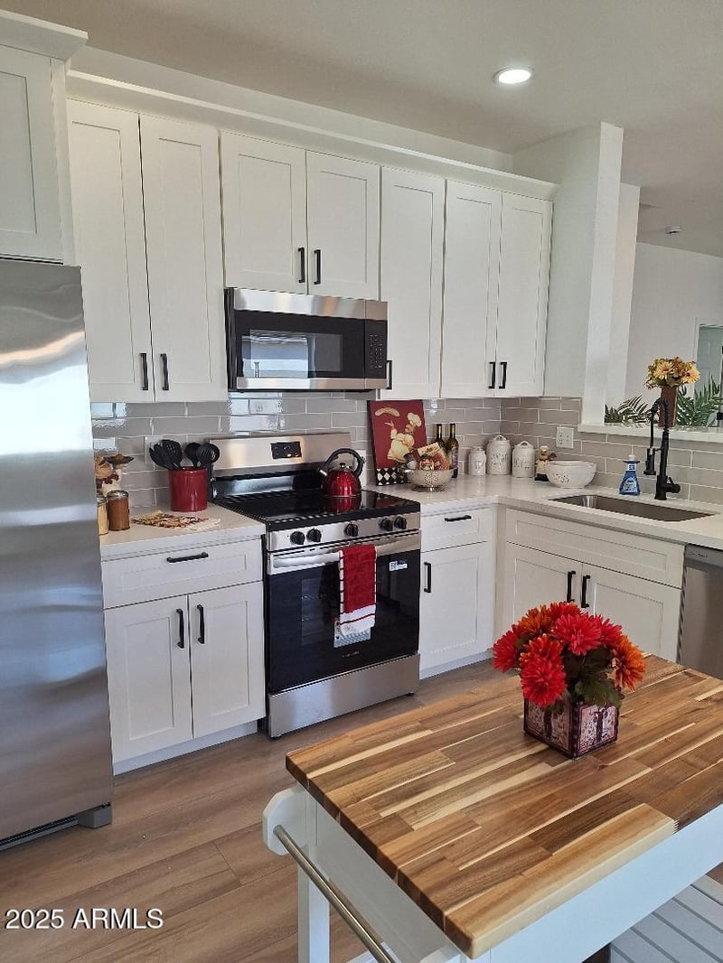 1187 Cowboy Cove Trl, San Tan Valley, AZ 85143